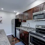 Luxury Designer Theme 1Br Apt Near The Inner Harbor