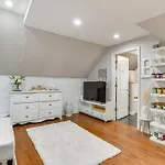 Chic Baltimore Retreat - 6 Mi To Downtown!