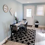 En Suite Next To Fells Point