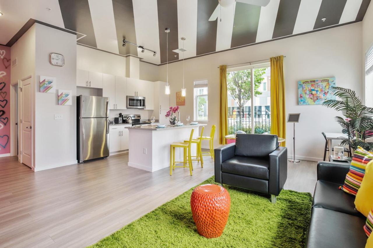 Lux House Of Champagne 2br 2ba Free Parking & Wifi Apartment Baltimore