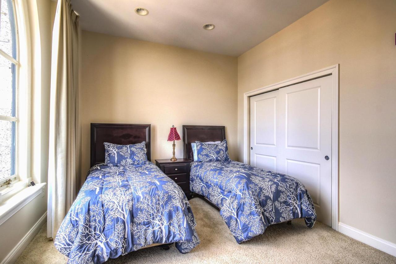 Chase Penthouse: Harbor View With Free Parking Apartment *