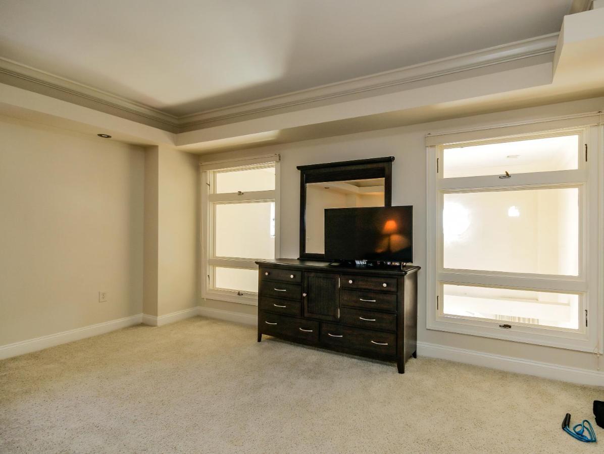 Chase Penthouse: Harbor View With Free Parking