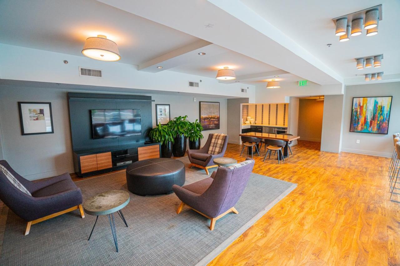 2br Furnished In Downtown Apts Apartment Baltimore