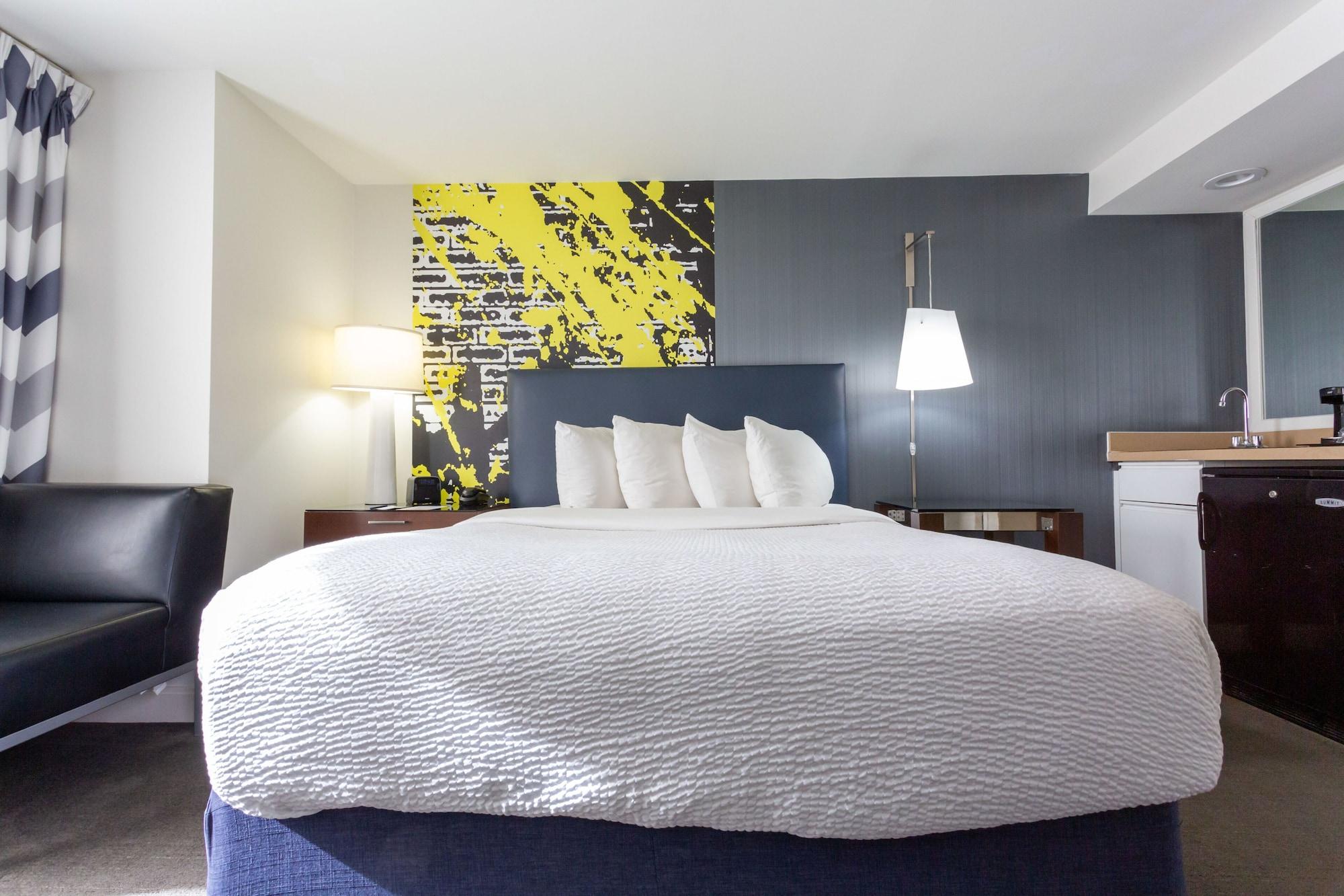 Hotel Comfort & Inner Harbor 3*