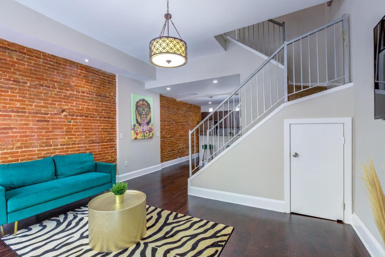 Apartment 2-story Designer Theme 2br Apt Near The Inner Harbor *