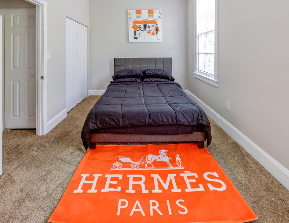 2-story Designer Theme 2br Apt Near The Inner Harbor Apartment