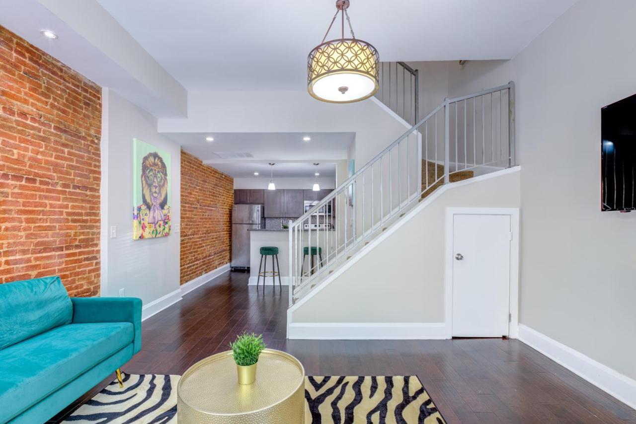 2-story Designer Theme 2br Apt Near The Inner Harbor Apartment