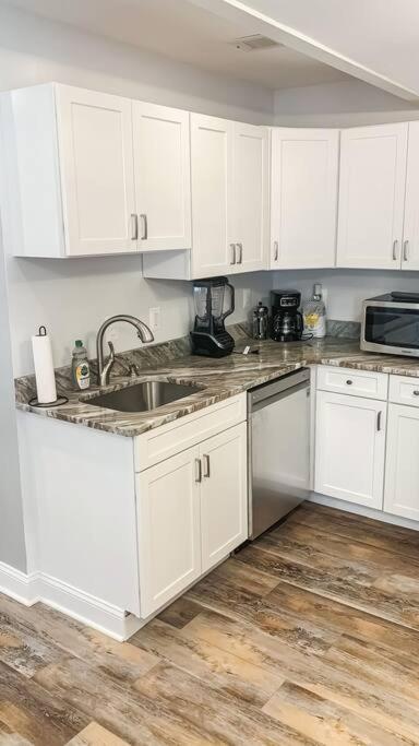 Cozy Modern In The Heart Of Fells Point! Baltimore