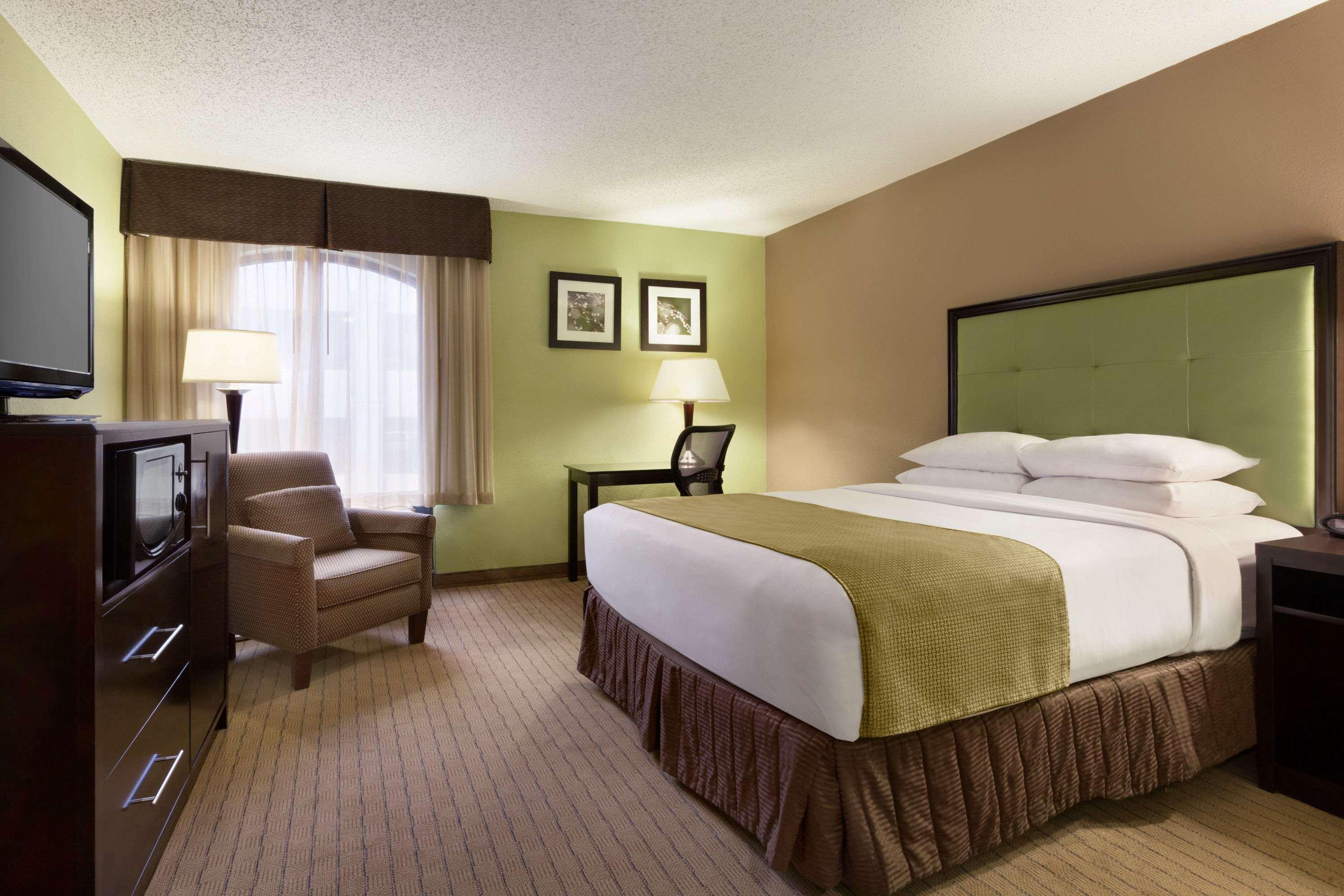 Days By Wyndham Inner Harbor Hotel Baltimore