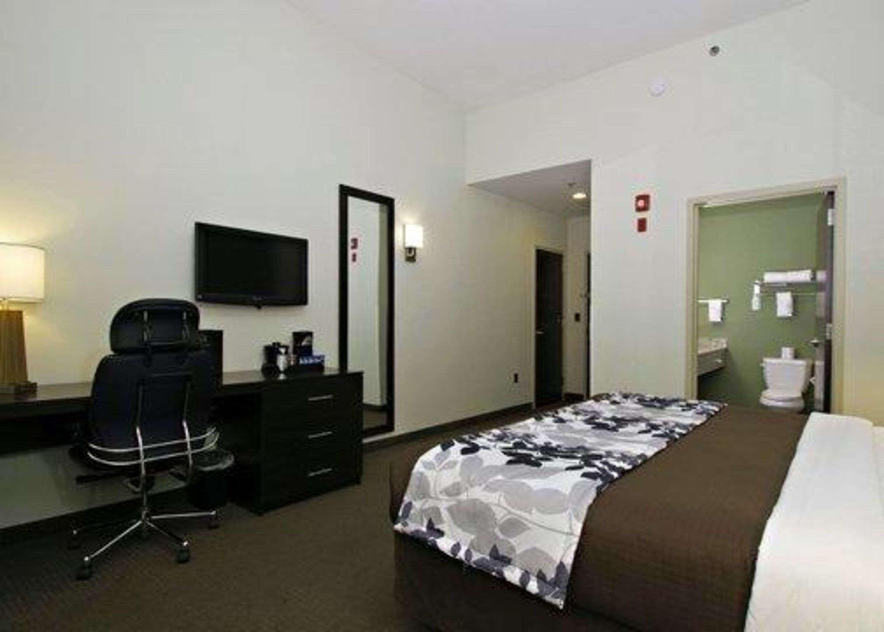 Sleep & Downtown Inner Harbor Hotel Baltimore