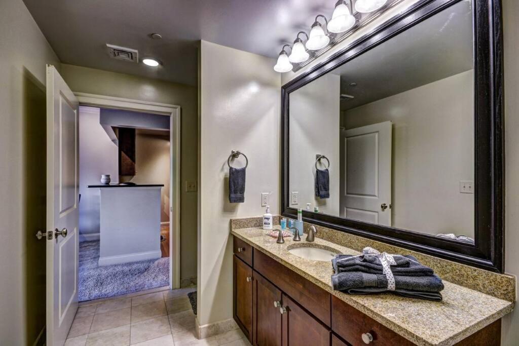Chase Penthouse: Harbor View With Free Parking *