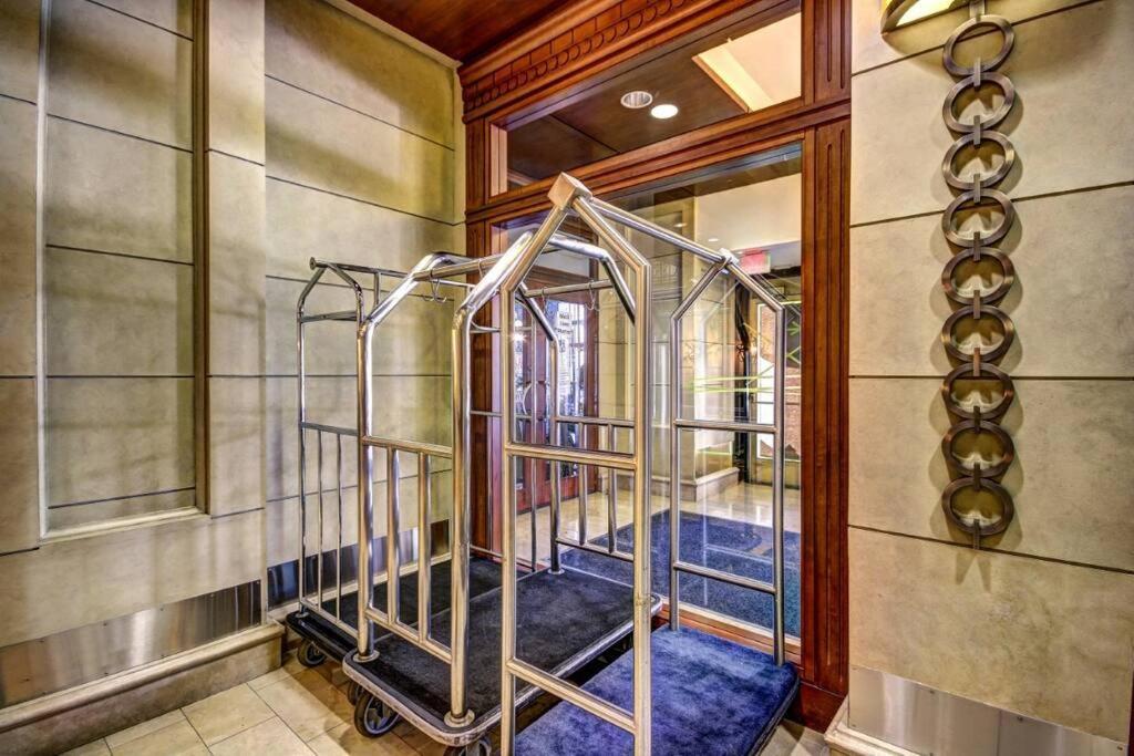 Chase Penthouse: Harbor View With Free Parking