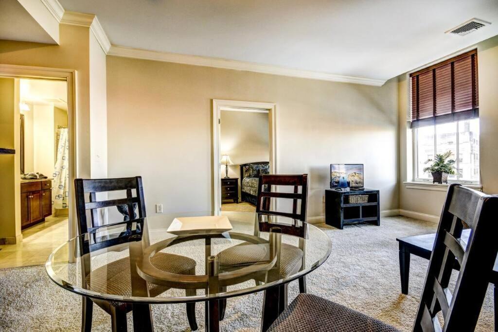 Chase Penthouse: Harbor View With Free Parking Apartment *
