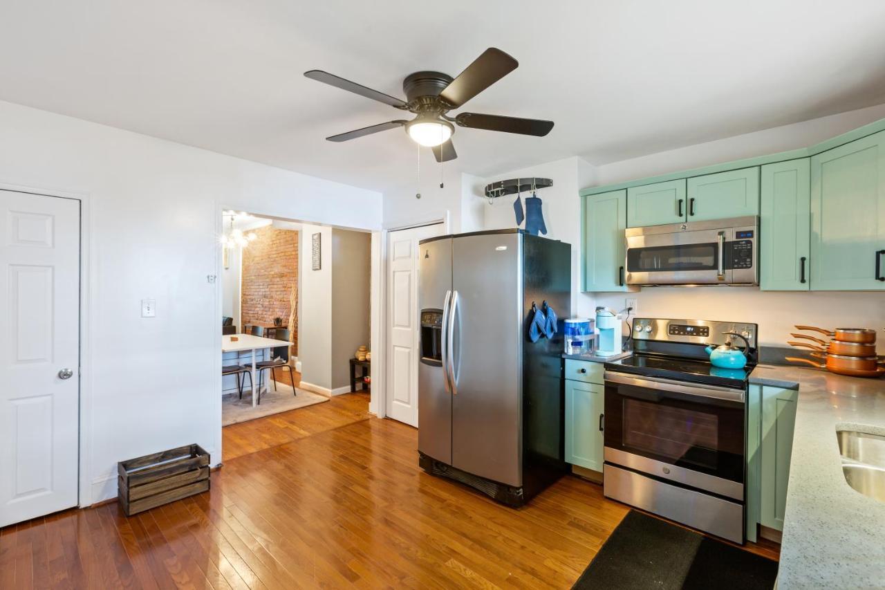 Pristine Townhouse With Rooftop Deck Near Canton! Apartment *