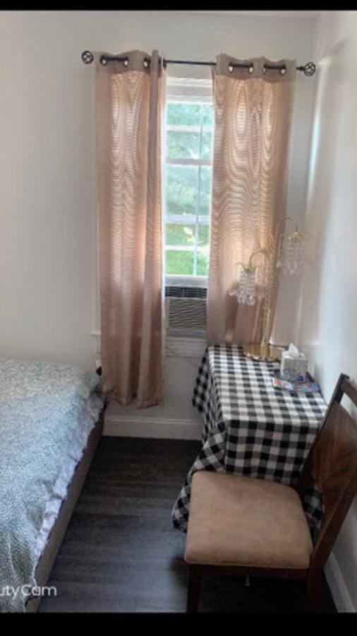 Beautiful Bedroom Next Jhu Homestay