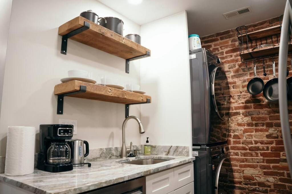 Apartment Fells Point Charm Doubled!