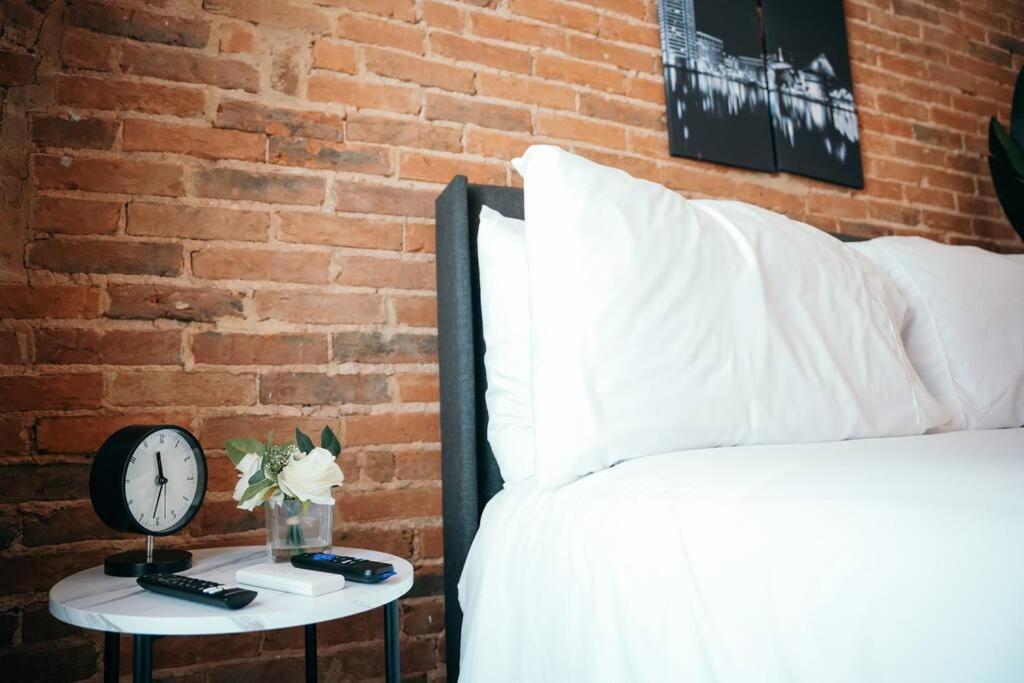 Apartment Fells Point Charm Doubled! *