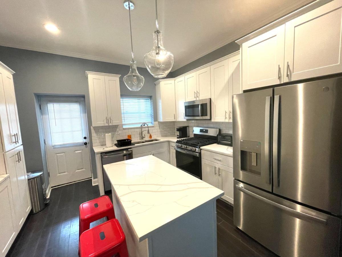 Holiday home The Blue House! Modern+ Rooftop Deck+ Parking Baltimore