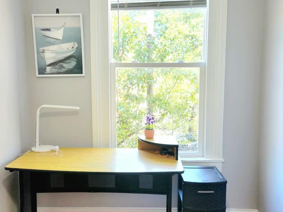 Guest house Budget Bed Near Downtown Inner Harbor W Free Parking