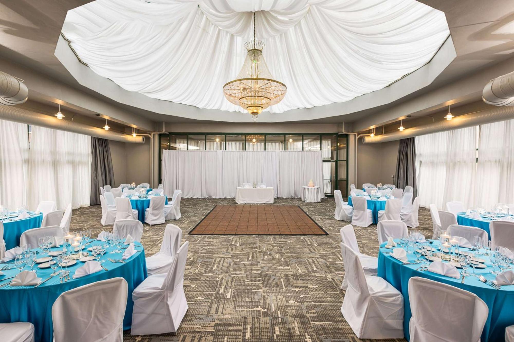 At The Colonnade - A Doubletree By Hilton Hotel 4*