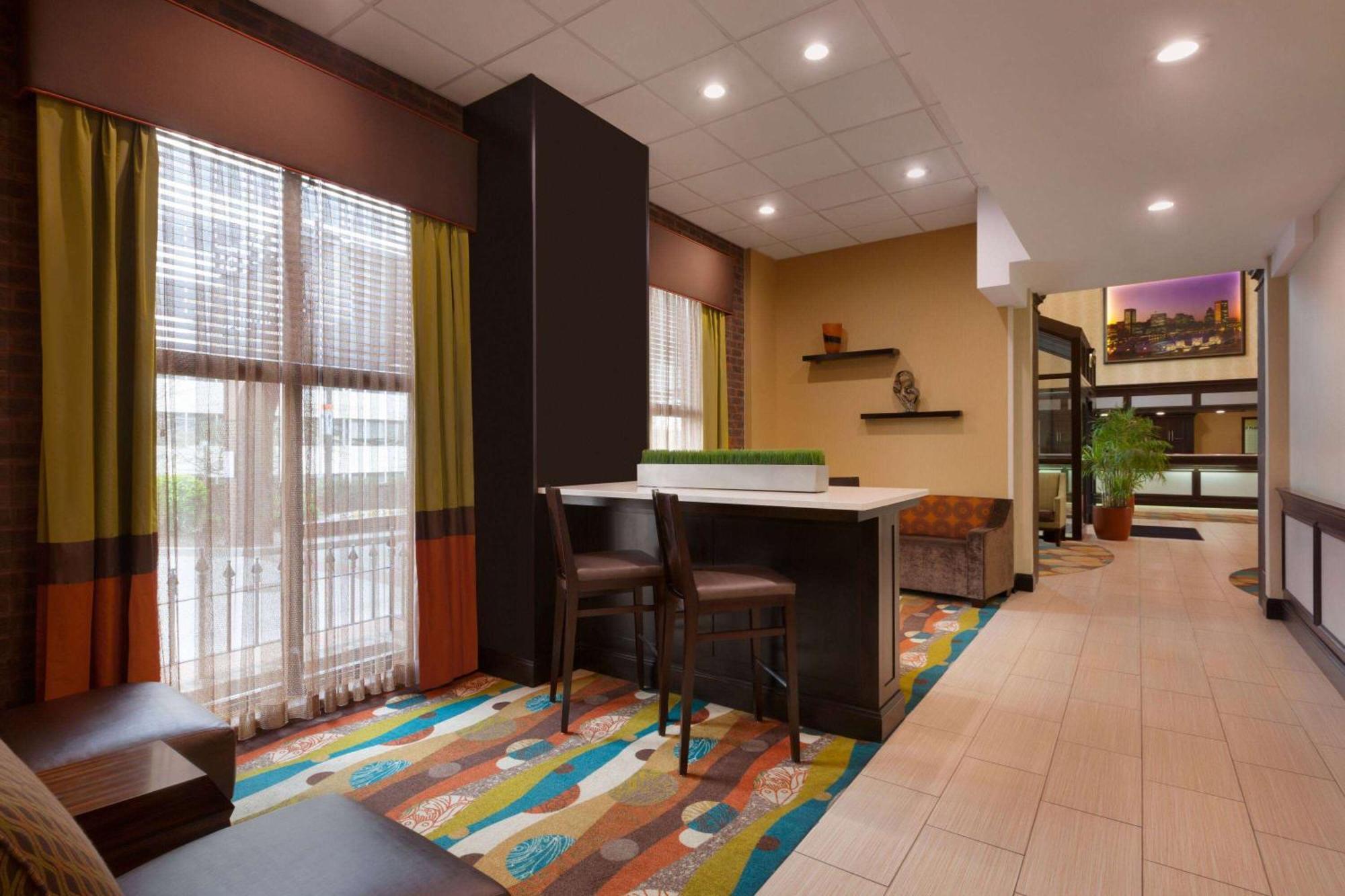 Hotel Days By Wyndham Inner Harbor 3*