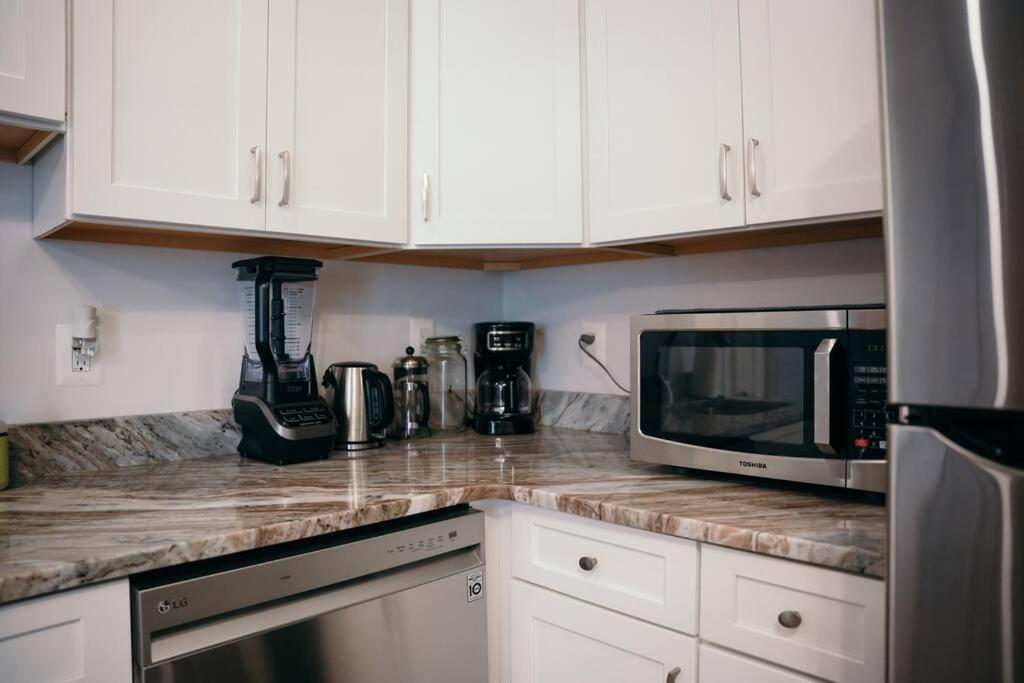 Apartment Fells Point Charm Doubled! *