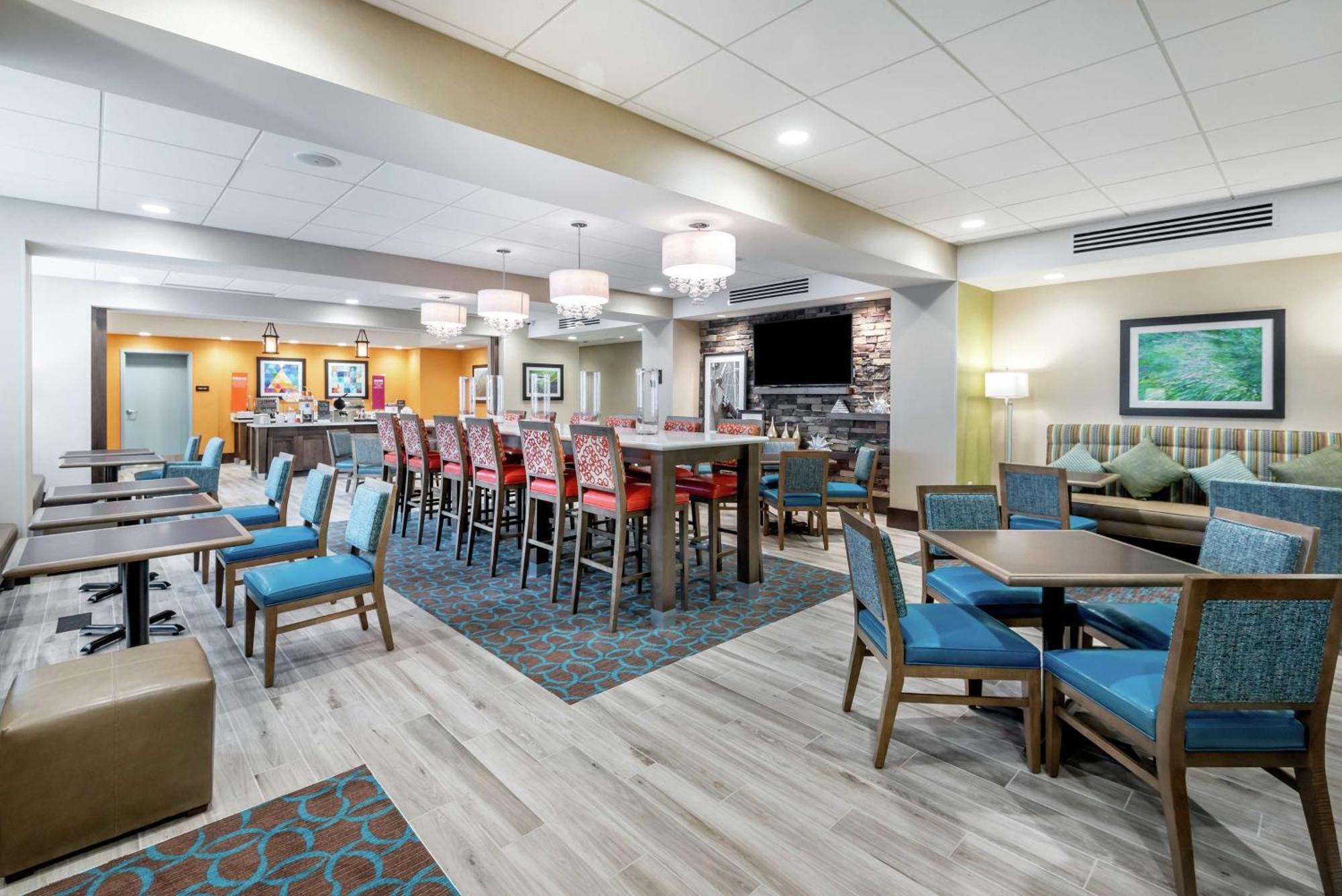 Hampton Bayview Campus 3*