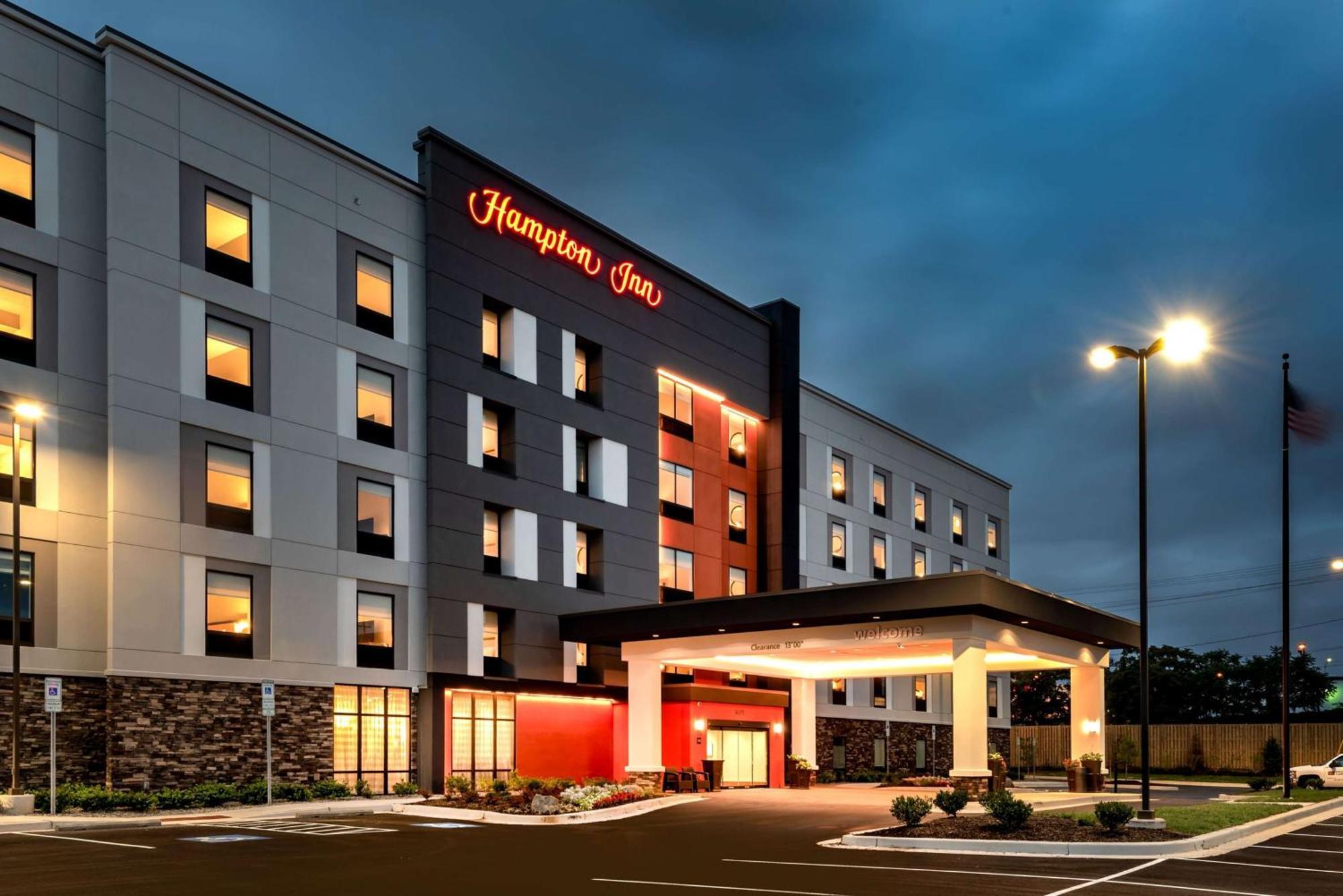 Hotel Hampton Bayview Campus 3*