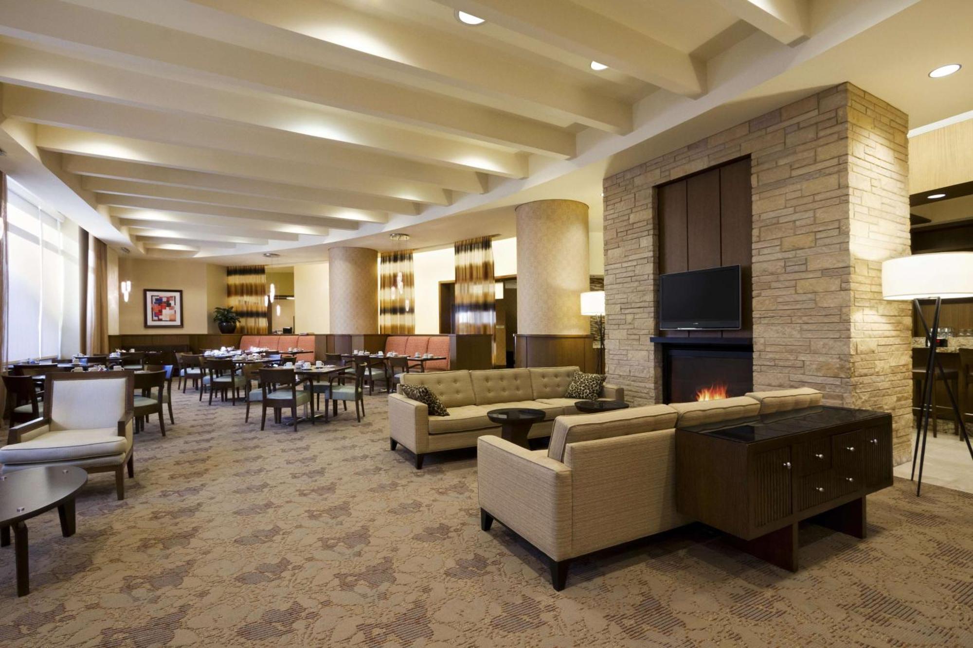 Hilton Garden Inner Harbor Hotel 3*