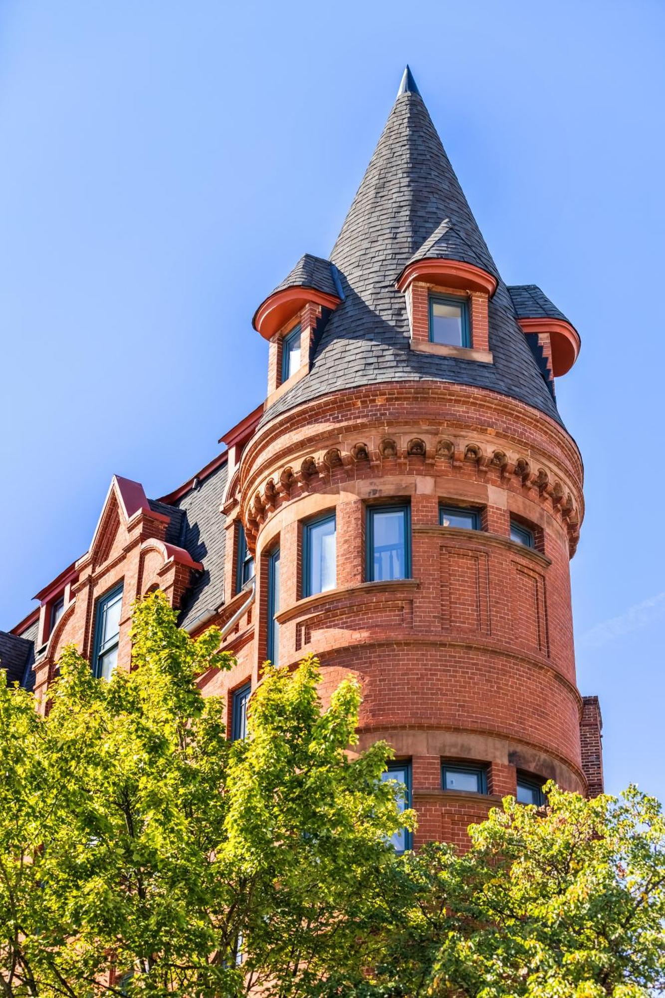 Brexton Hotel