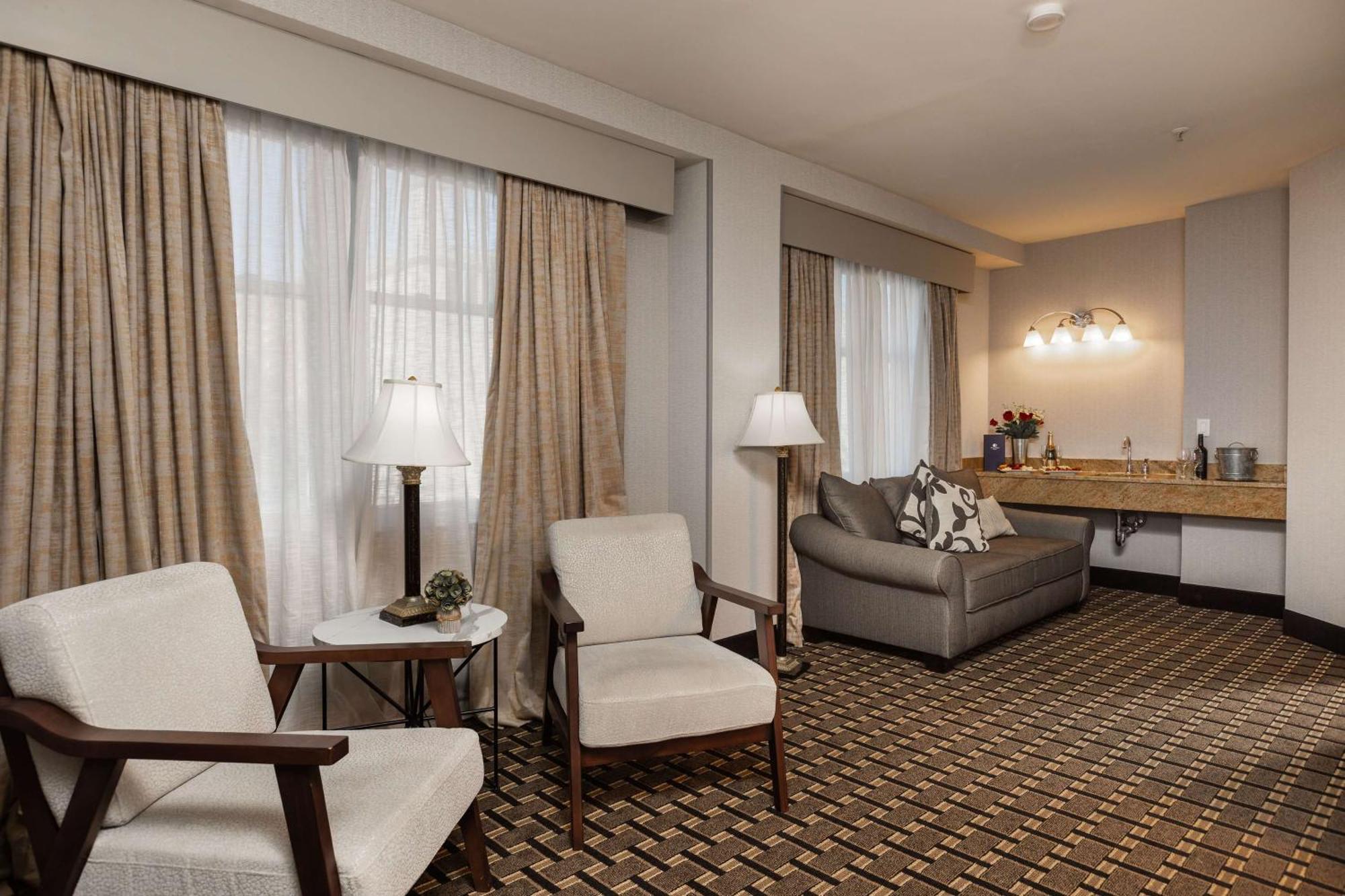 Hotel At The Colonnade - A Doubletree By Hilton Baltimore