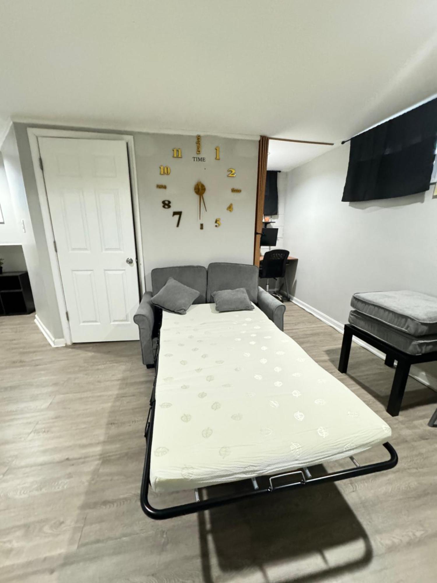 Apartment Executive At Uplands *