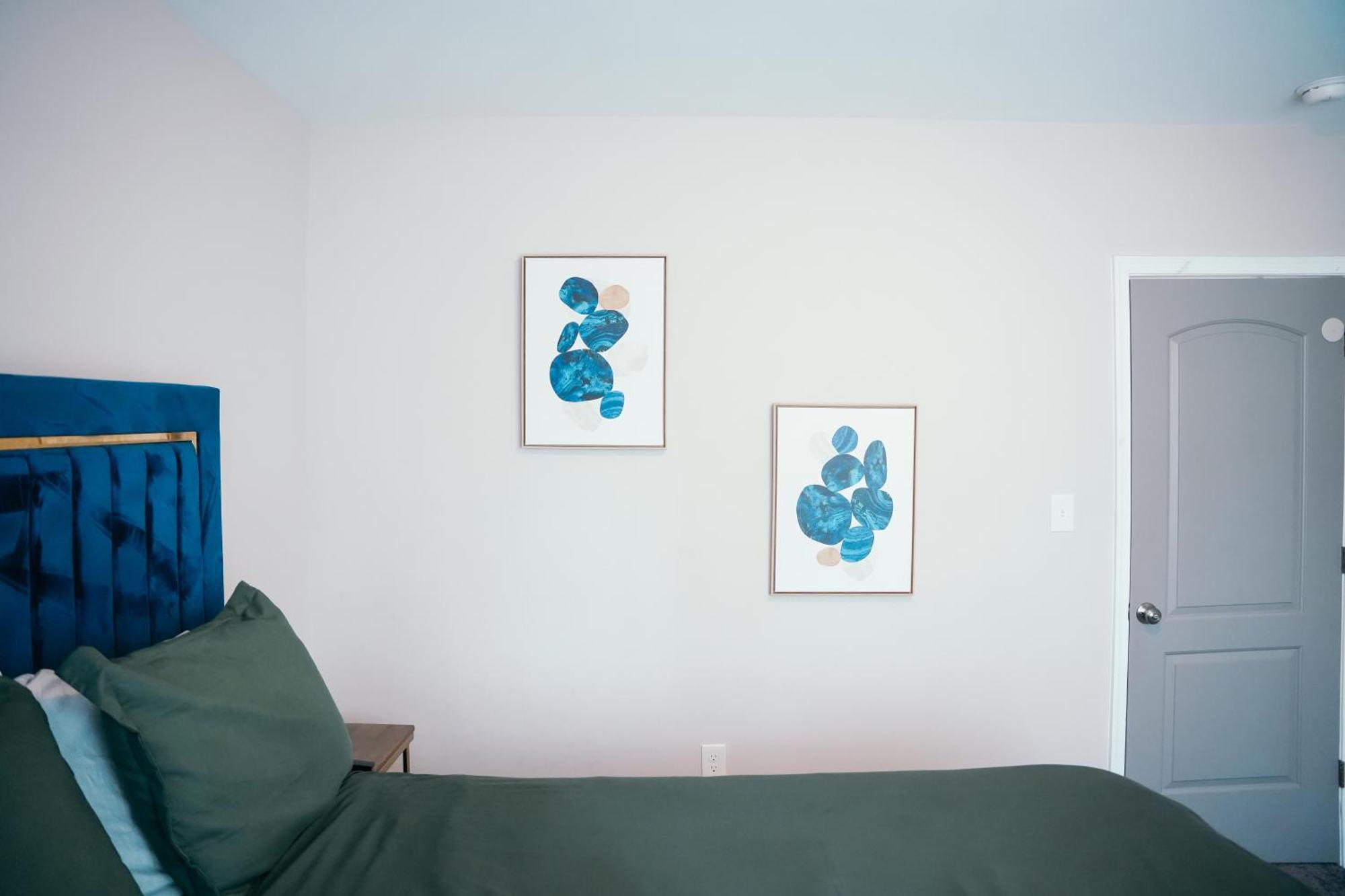 Charm Luxury 4 Bedroom Brick Apartment Baltimore