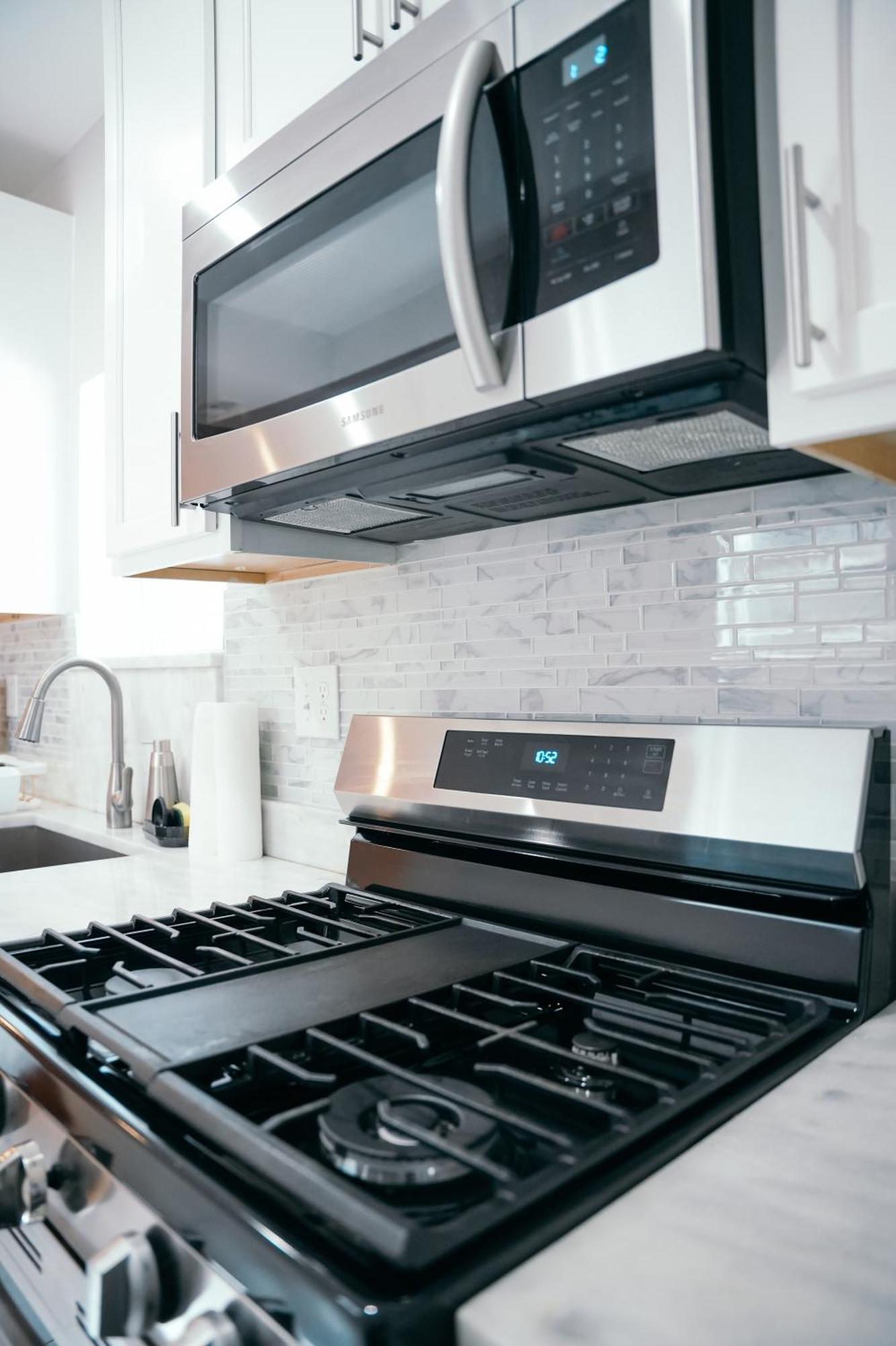 Apartment Charm Luxury 4 Bedroom Brick *