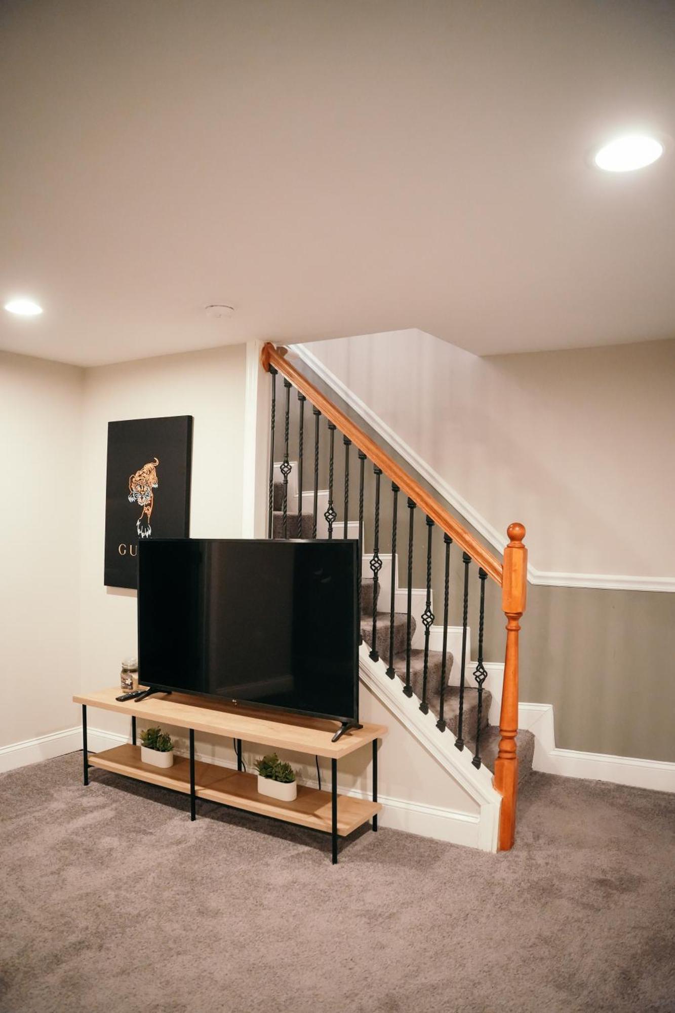 Apartment Charm Luxury 4 Bedroom Brick *