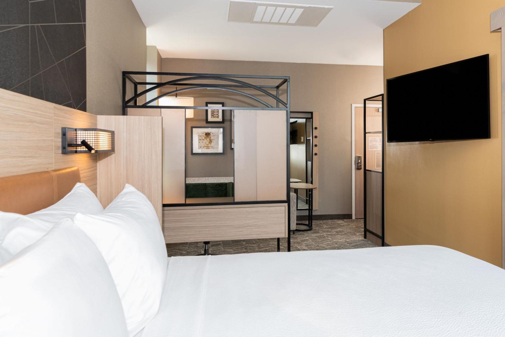 Springhill By Marriott Downtown Convention Center Area Hotel