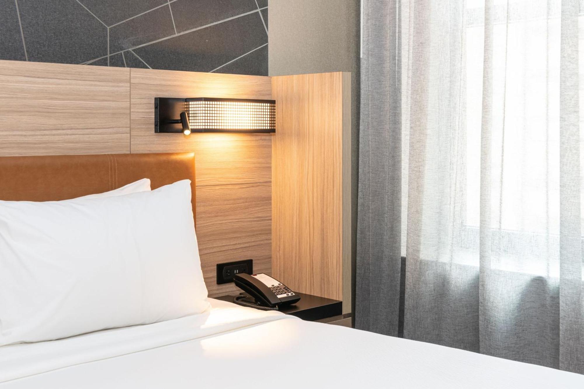 Springhill By Marriott Downtown Convention Center Area Hotel Baltimore
