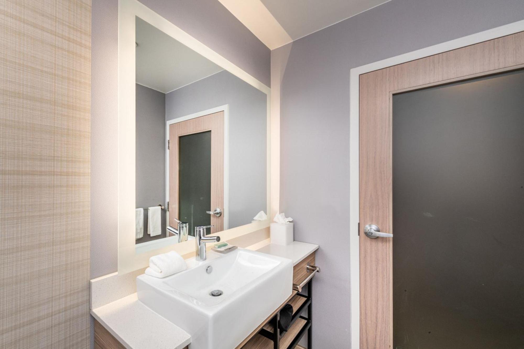 Hotel Springhill By Marriott Downtown Convention Center Area Baltimore