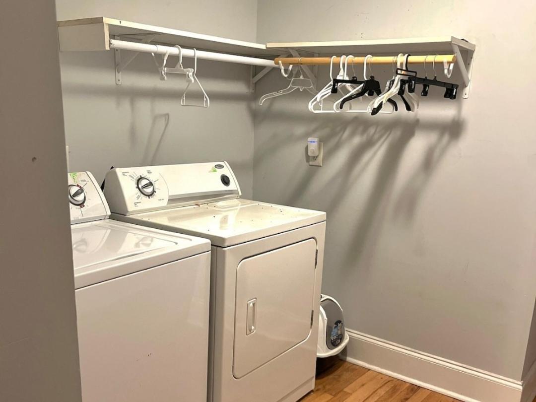 Budget Bed Near Downtown Inner Harbor W Free Parking Guest house