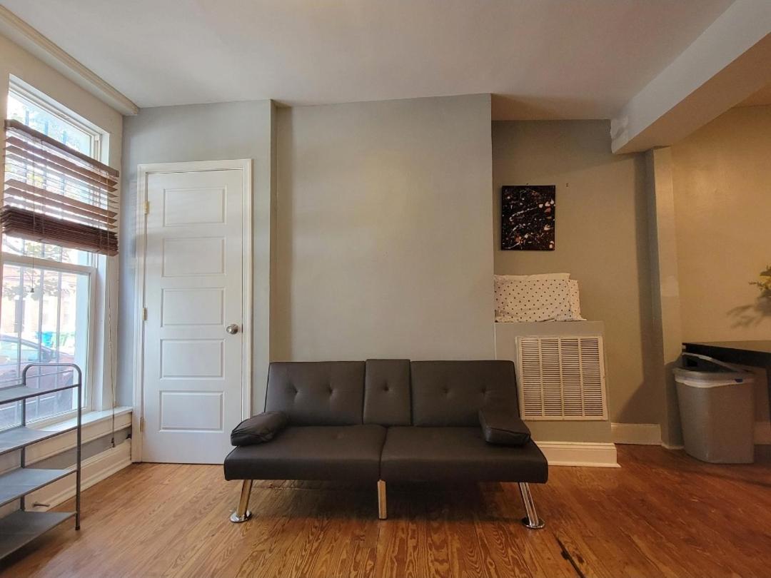 Budget Bed Near Downtown Inner Harbor W Free Parking *