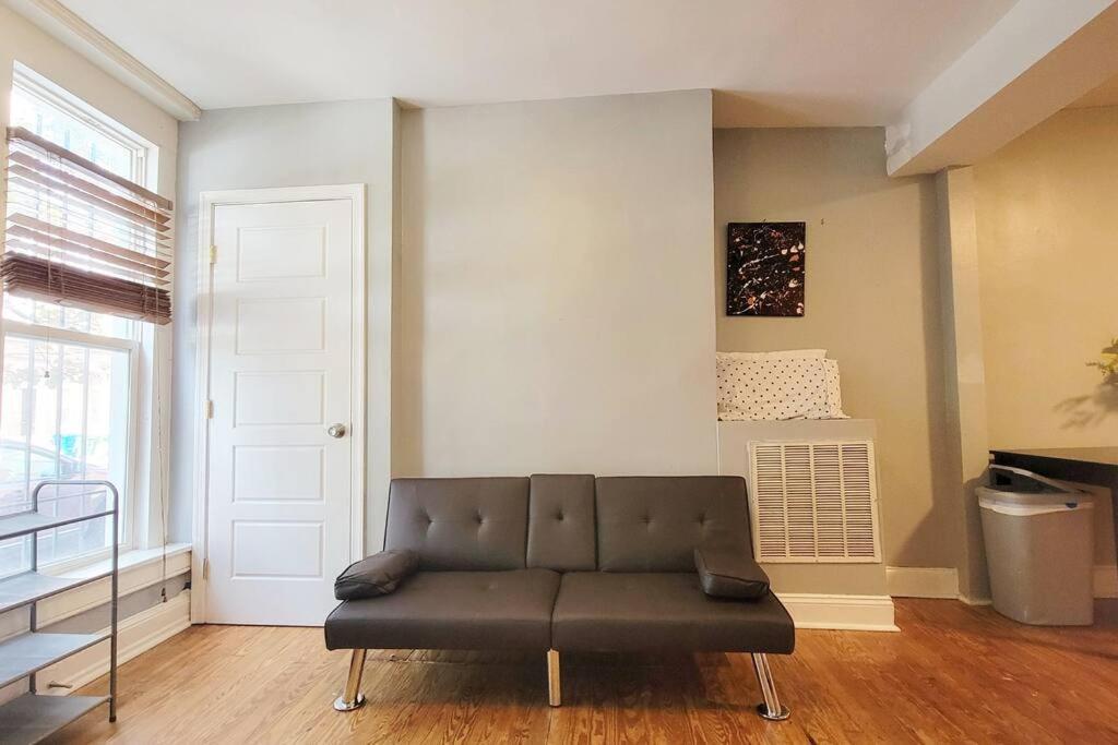 Entire House King Bed Near Downtown Free Parking Apartment Baltimore