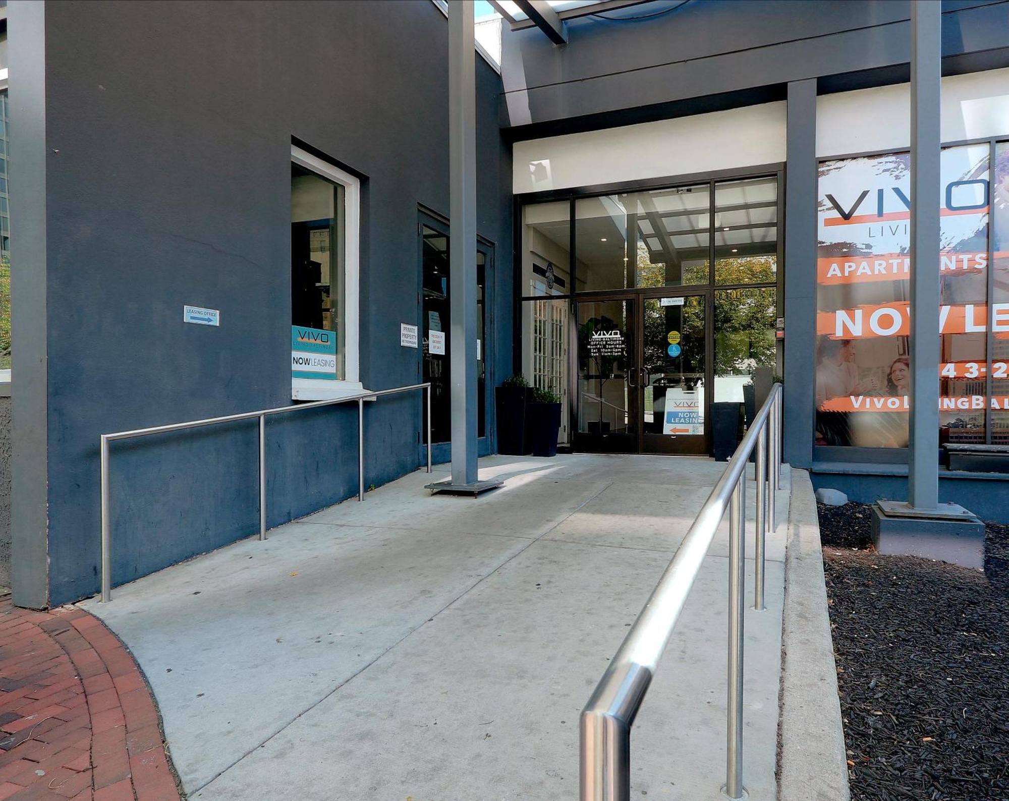 Convention Center Executive Free Indoor Parking Apartment *