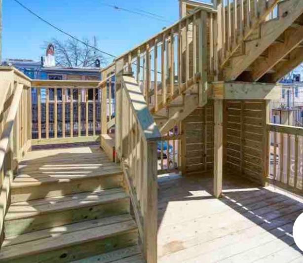 Guest house Downtown Upper Canton 3 Bdrm 3 Bath With Rooftop And Parking Pad Baltimore