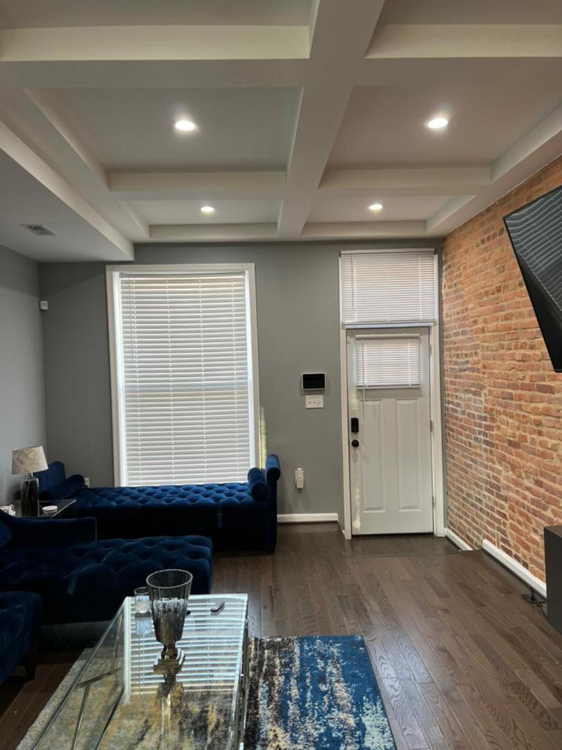 Downtown Upper Canton 3 Bdrm 3 Bath With Rooftop And Parking Pad Guest house Baltimore
