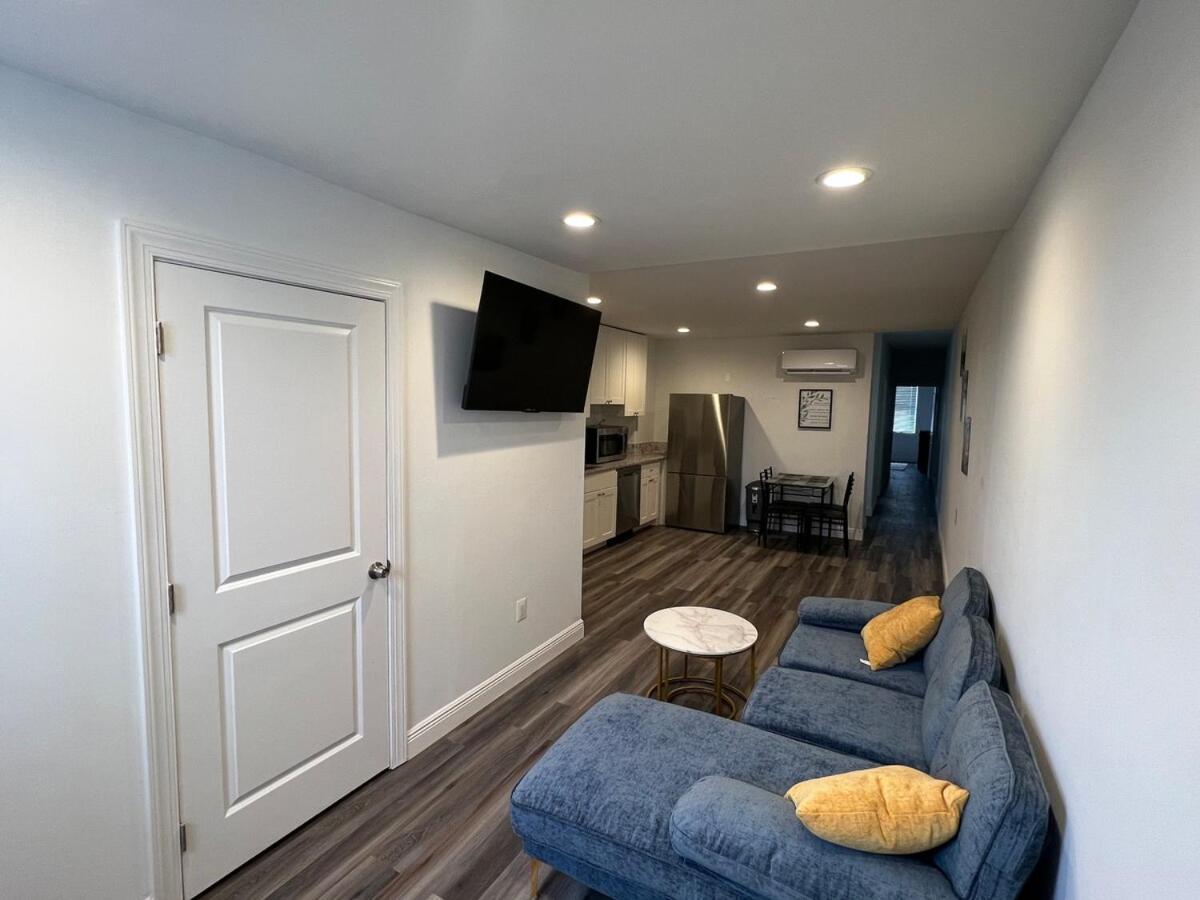 Cozy By Johns Hopkins Apartment