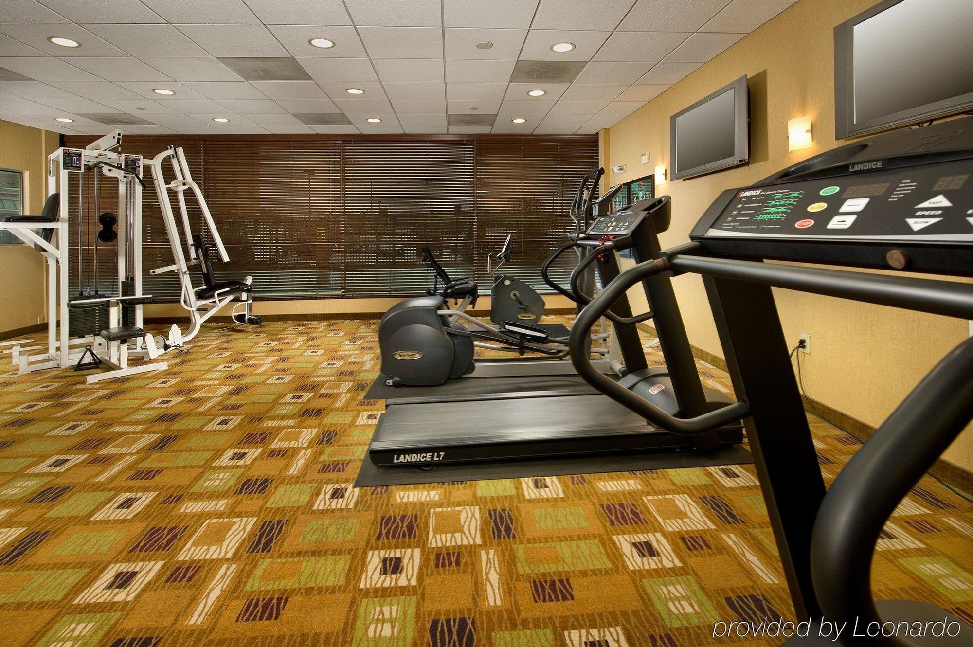 Express At The Stadiums By Ihg Hotel