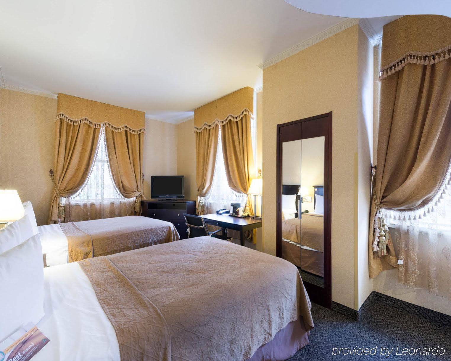 Hotel Plaza 3*