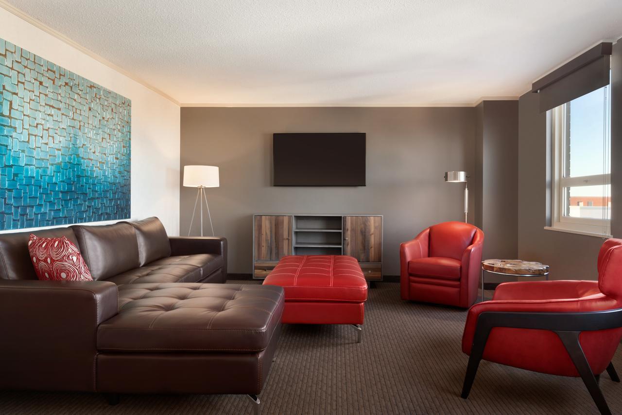Hotel Embassy Inner Harbor