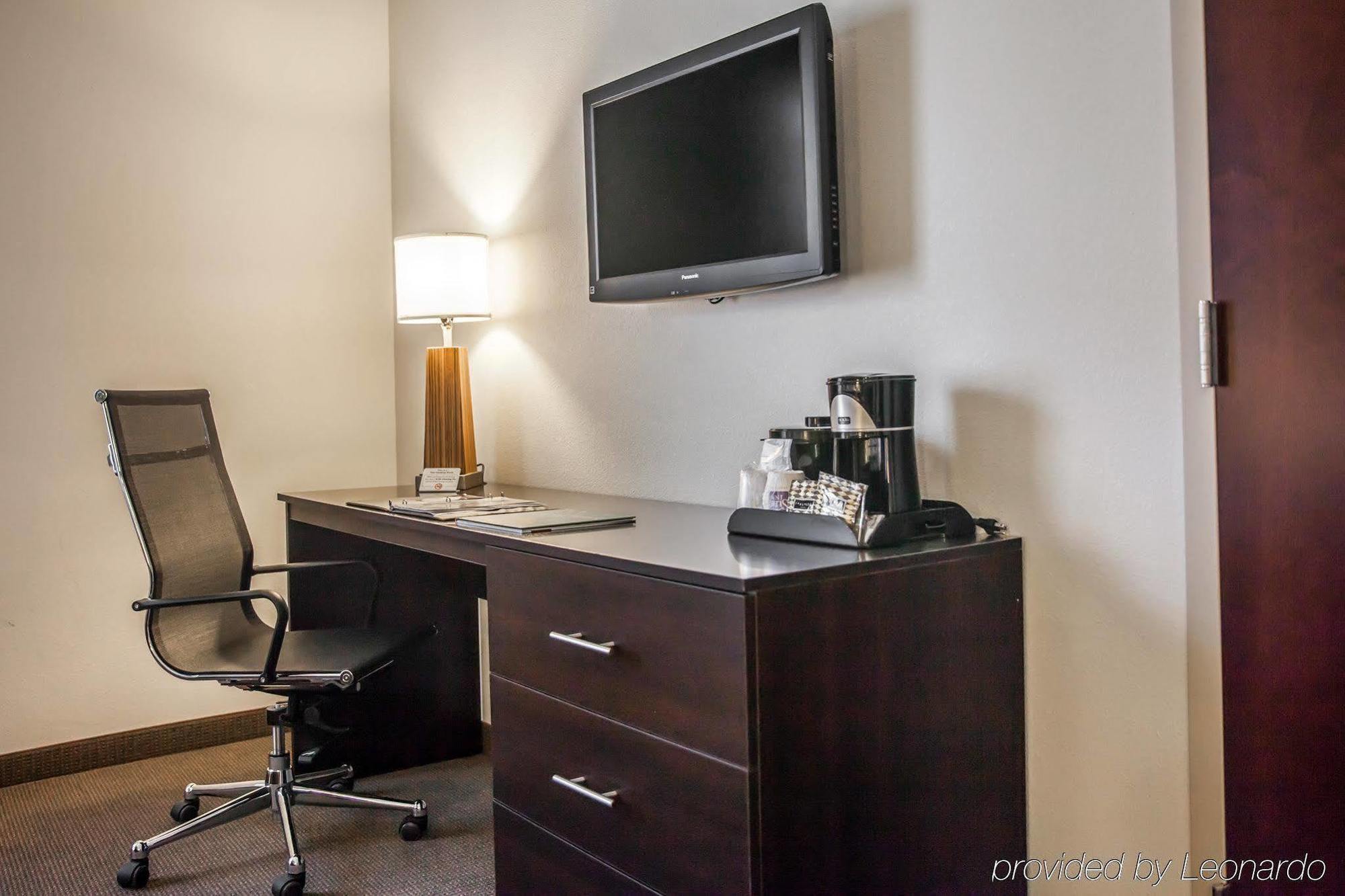 Sleep & Downtown Inner Harbor Hotel Baltimore