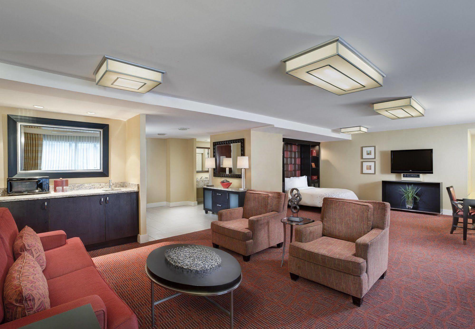 Renaissance Harborplace 4*